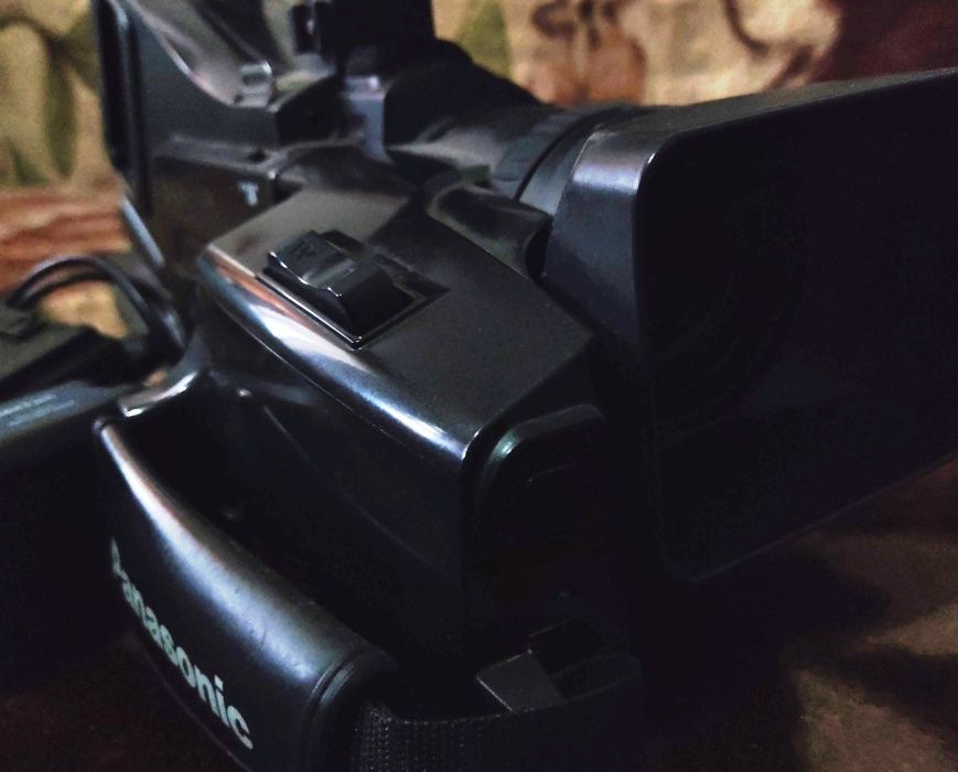 Продам видео-камеру Panaconic MD 1000