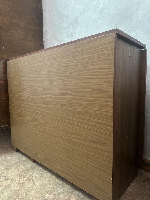 Стол книжка     .