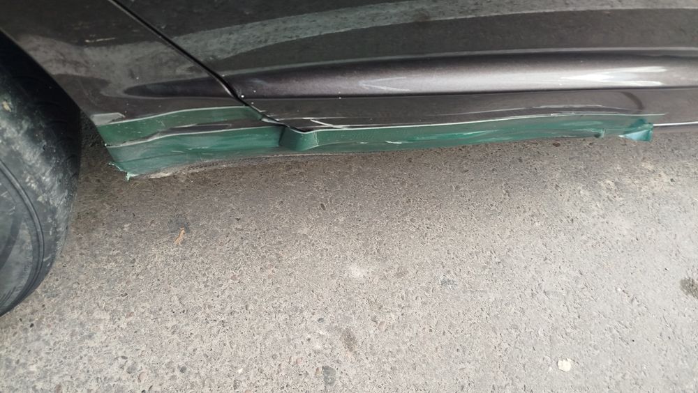 Coblt moshinasi sotiladi