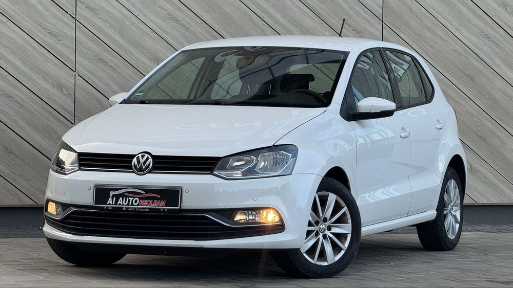 VOLKSWAGEN Polo