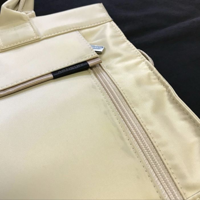 Сумка ARTISTRY бежевая