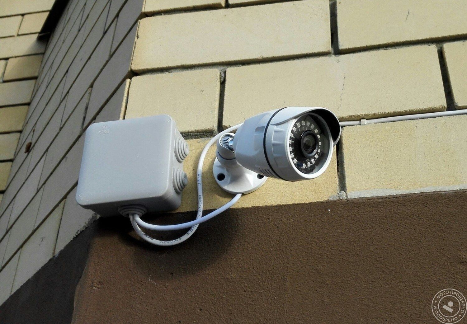 Камеру на фасад