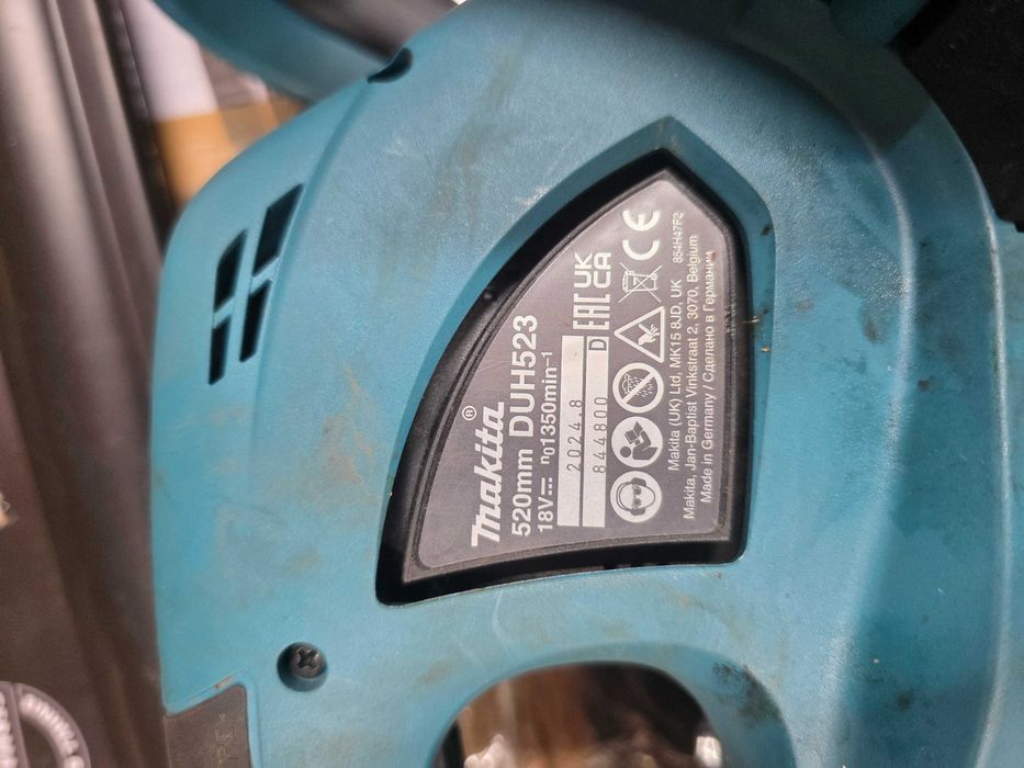 Makita DUH523RF Masina de tuns gard viu 18V Li-Ion Fara acumulator si incarcator