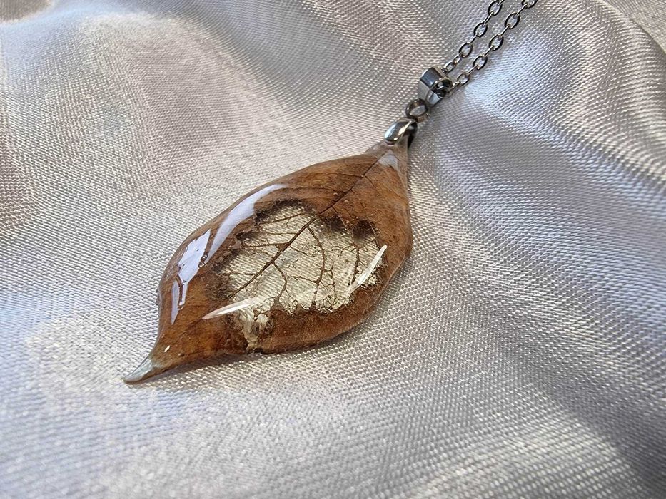 Бижута от смола и цветя