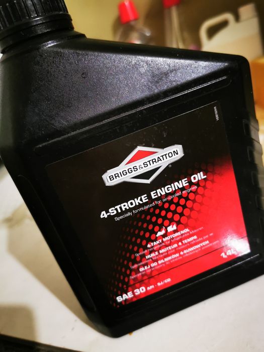 Масло за косачки B&S 1.4L SAE30