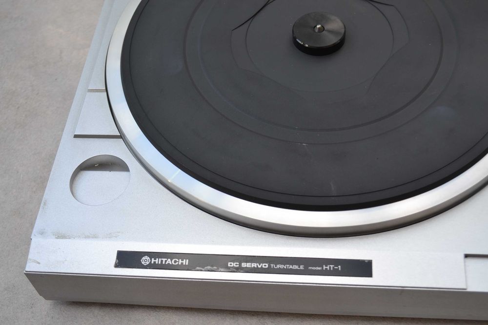 Pick up Hitachi HT 1