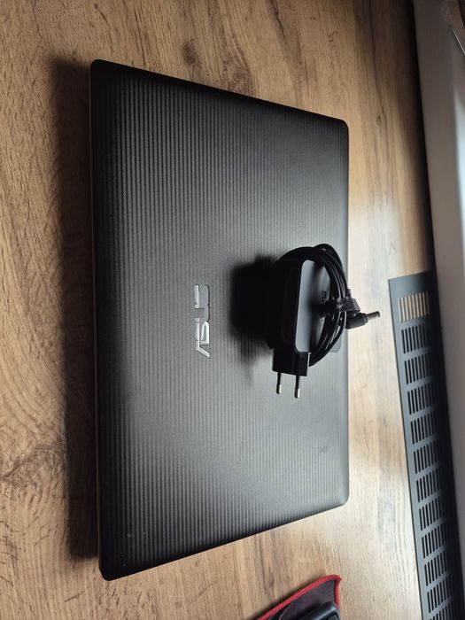 Продам ноутбук ASUS