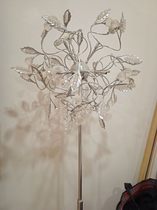 Продам люстры б/у