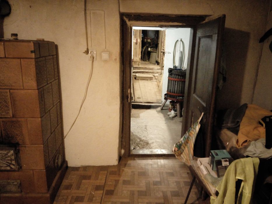 De vanzare case de vinificatie cu Teren 1100 mp