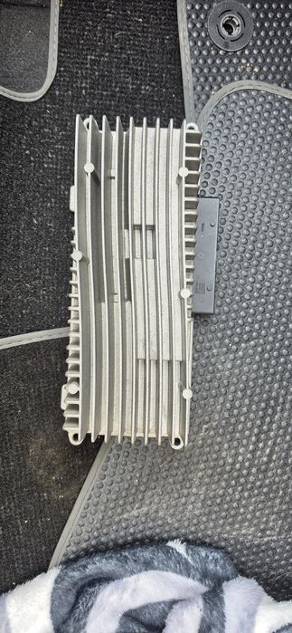 Subwoofer + Amplificator Audi A4 B8 Break