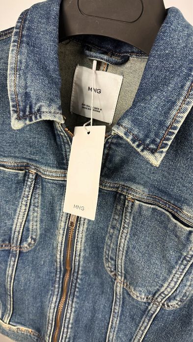 MANGO дамско късо яке с цип и яка от каракул