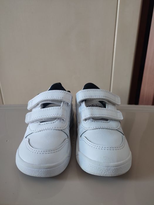 Детски кожени маратонки  Adidas