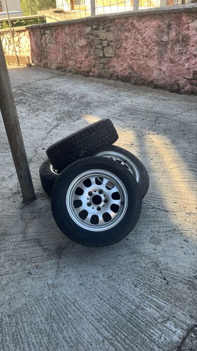 Зимни гуми с джанти 15