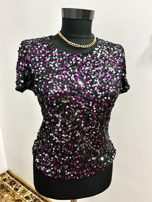 Bluza tip tricou cu paiete mov negru