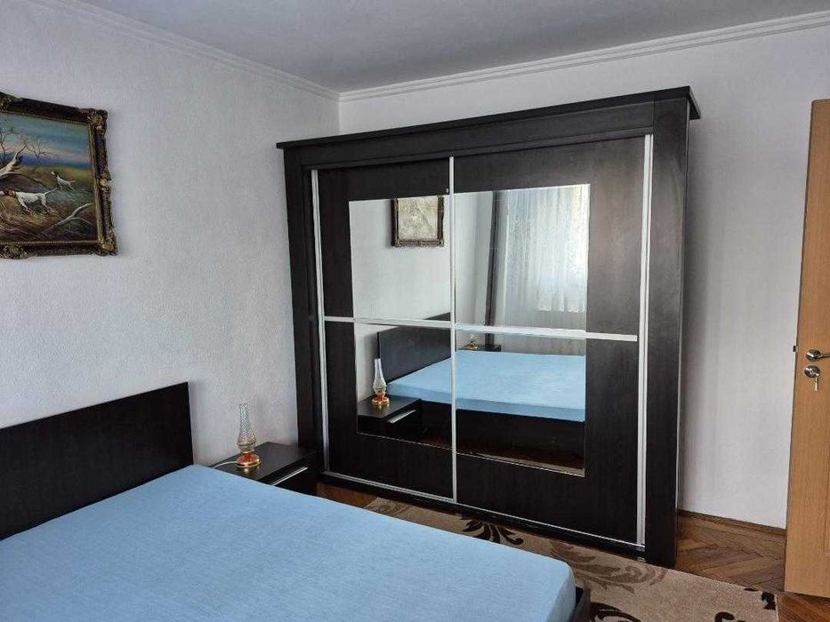 Apartament 4 camere de vanzare, Pitești AG