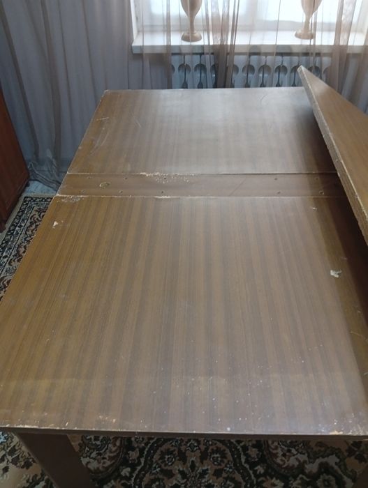 Срочно продам раздвижной стол б/ у