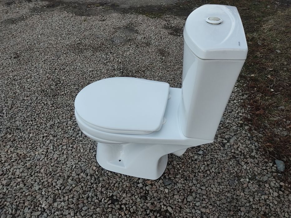 Унитаз с бочком.