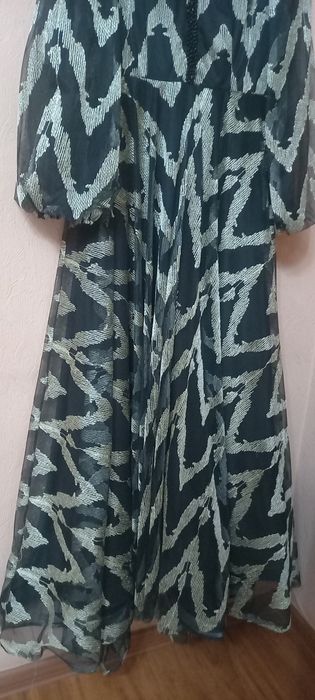 Платье нарядное для девушек и женщин