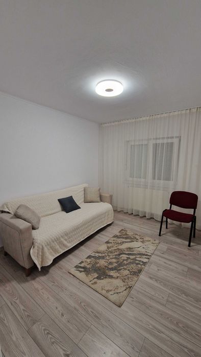 Dau închirie Apartament 4 camere mobilat parter ínalt zona Decebal Oradea