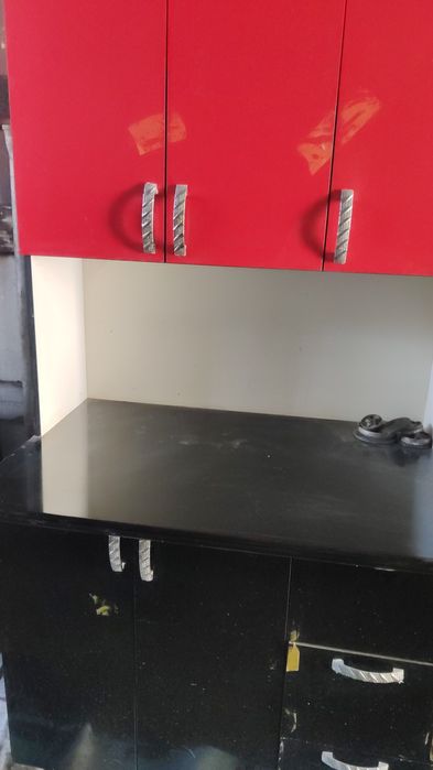 Продам шкаф буфет кухонный .