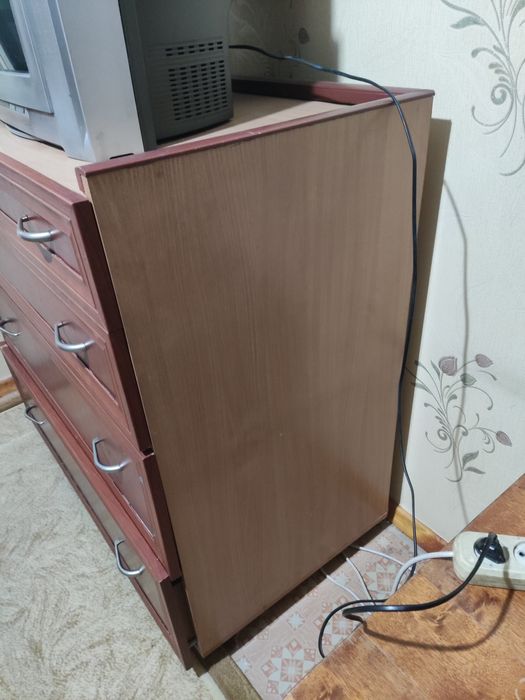 Продам комод, в хорошем состоянии.