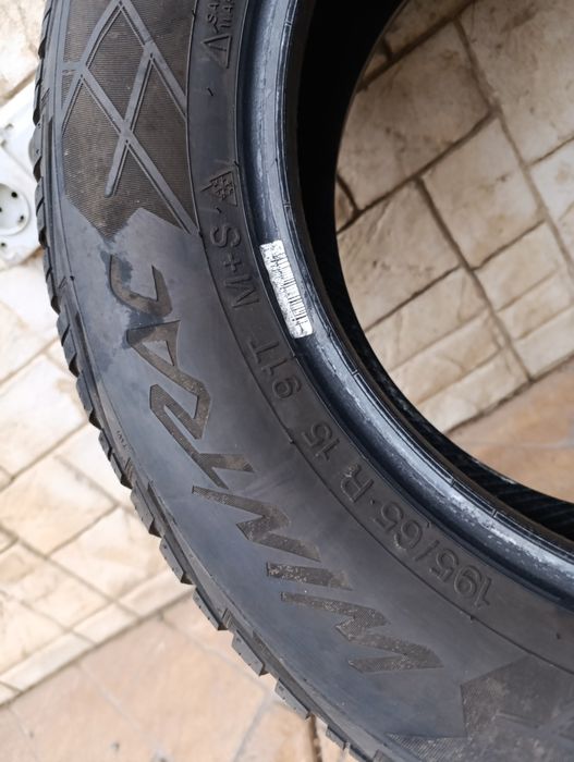 Зимни гуми Vredestein 195/65/15 dot 4622