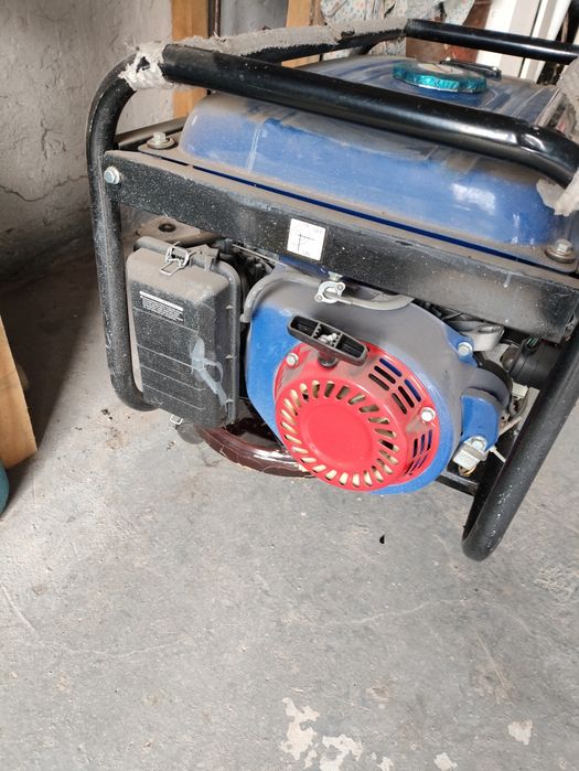 Продам бензиновый генератор СКАТ