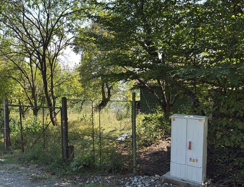 Vand schimb Casa cu AC si 1200 mp teren strada uliului, hoia