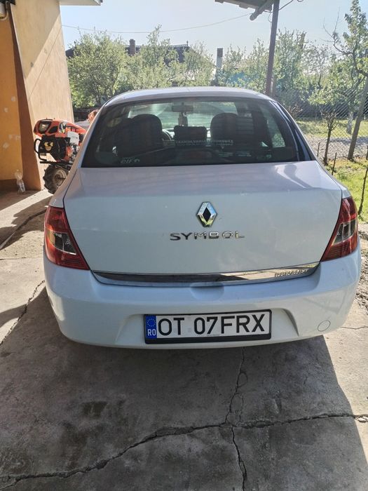 Vând Renault simbol 2011 benzină+gpl, geamuri electrice,acte in regula ,platit toate taxele