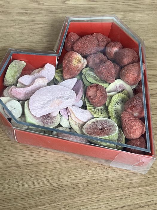 Сублимированные фрукты и мороженое