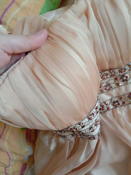 Платье на выпускной или праздник