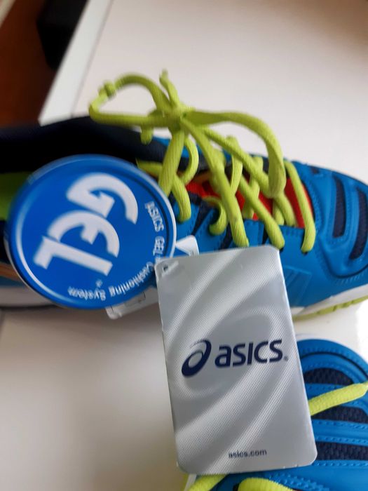 Asics оригинални маратонки нови