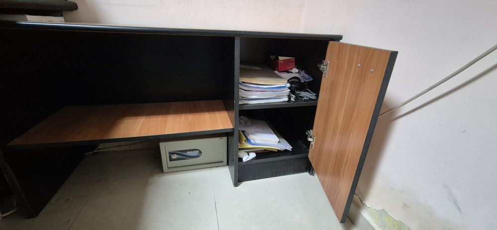 Офис обзавеждане