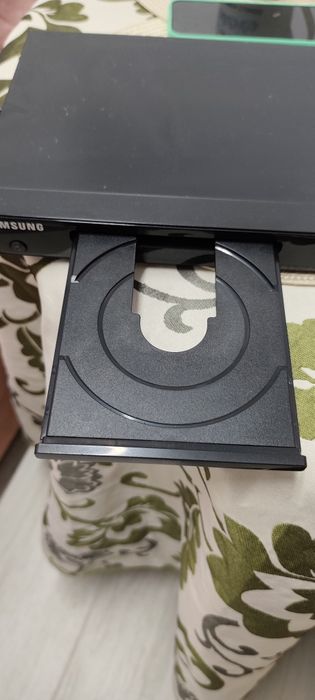 Dvd player Samsung DVD-P191 slim