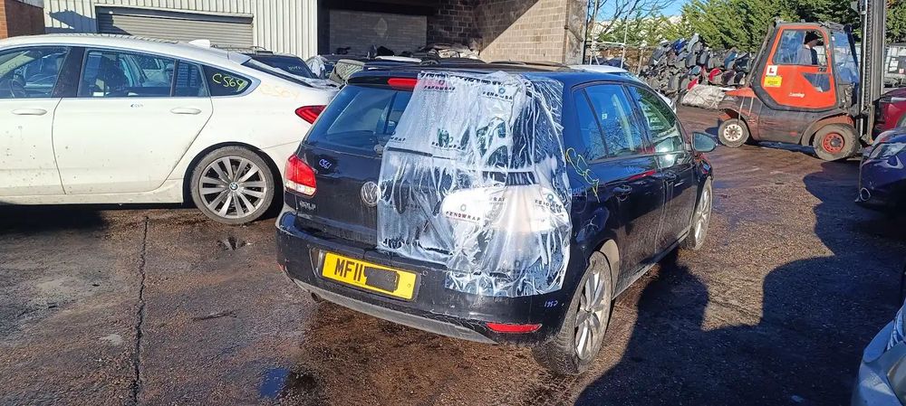 Dezmembrari / Dezmembrez VW Golf 6 (5K1) [Fabr 2009-2013] 1.6 TDI CAYC cutie viteze manuala cod culoare LC9X