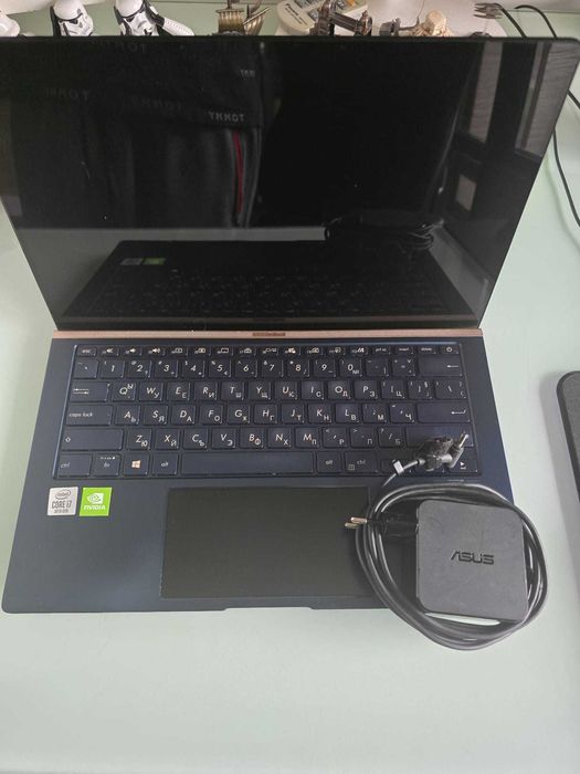 Продавам лаптоп Asus ZenBook 14 UX 434F