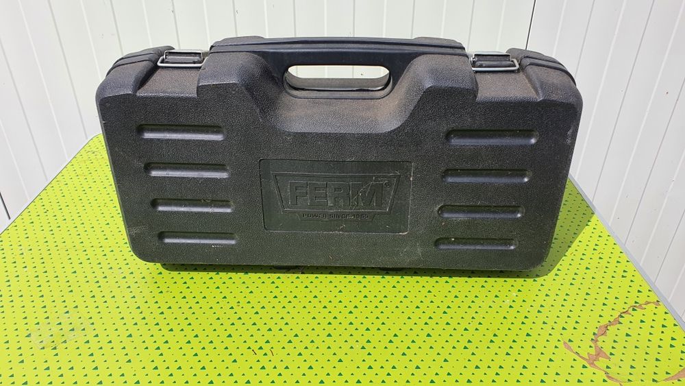 Нова  авто полирмашина FERM 1400W