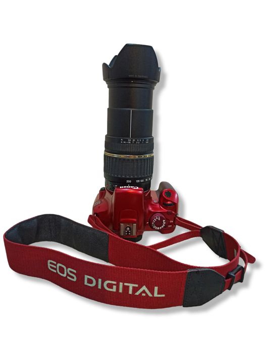 Продам Canon 1100D с мощным объективом TAMRON 18-200 mm