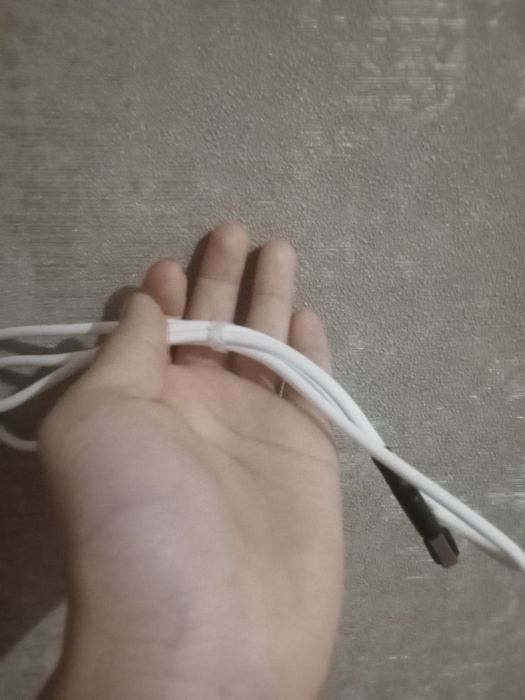 зарядка USB обсолютно новая