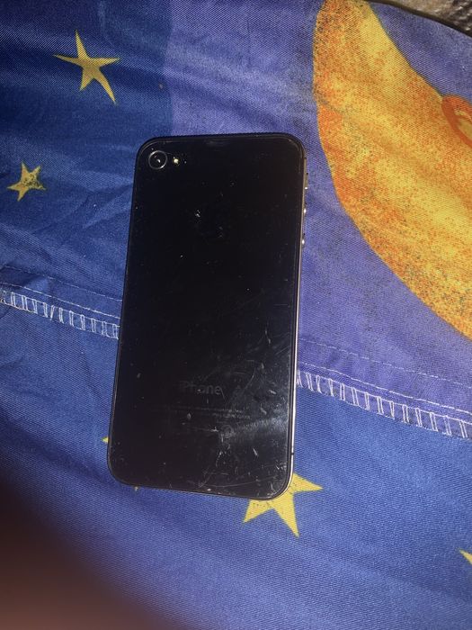 Iphone 4s Чисто нов