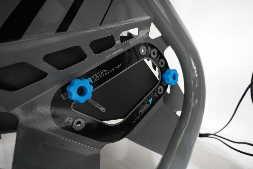 Sim Racing cockpit simulator Playseat Trophy curse compatibil Moza Fanatec, Logitech G Edition, în stare foarte bună.