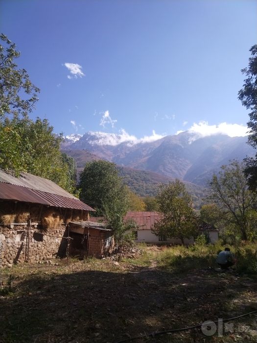 Uchastka sotiladi