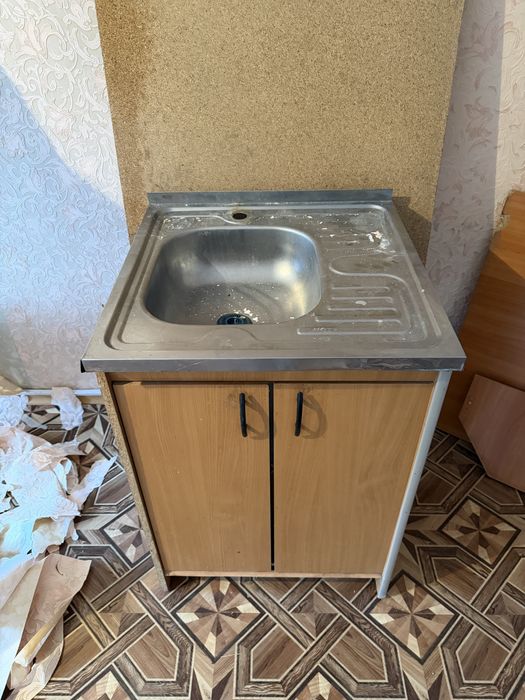 Раковина с тумбой