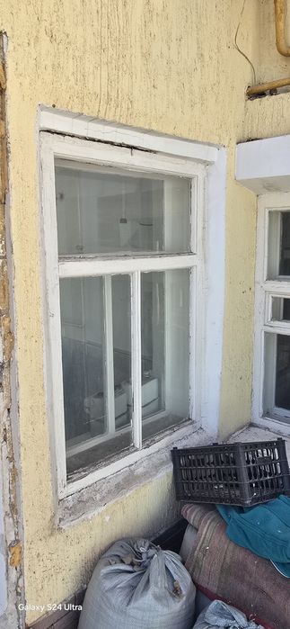 Бесплатно. Б/у рамы со стеклом, двери, дрова, самовывоз