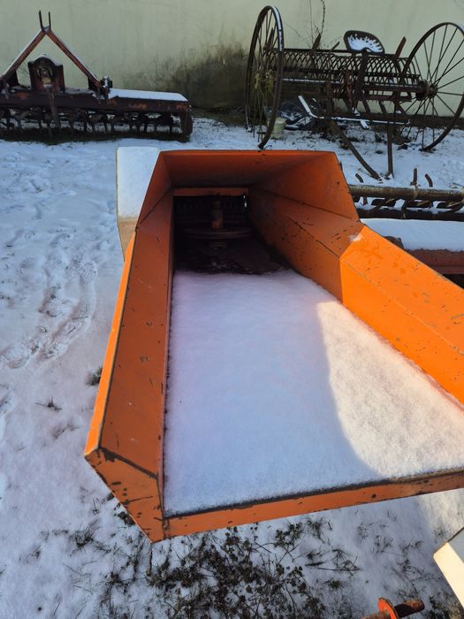 Cisca (Tocator) la Tractor