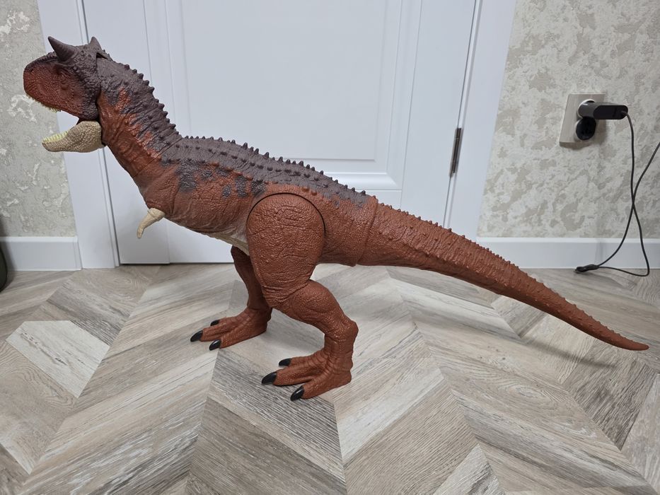 Карнотавр (Торо) из Jurassic World