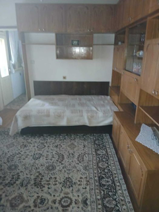 Продавам Етаж от къща в гр. Полски Тръмбеш