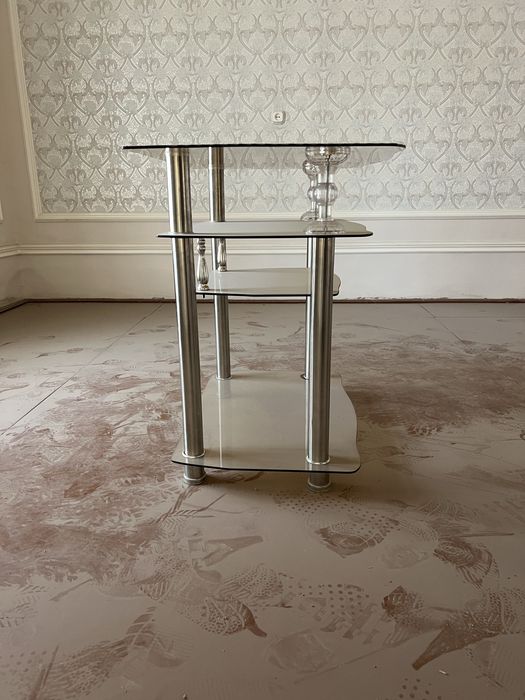 Televizor DVD Kalonkalar uchun patstavka sotiladi