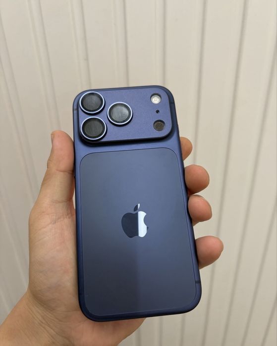 Продам iphone 17 pro полный идеал минус жок