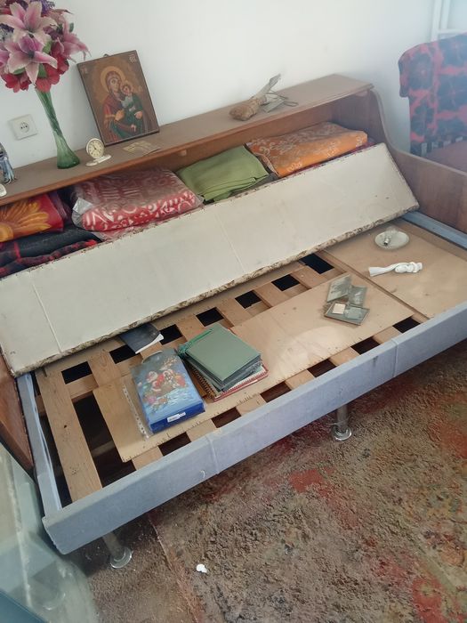 Vând mobila 500 lei